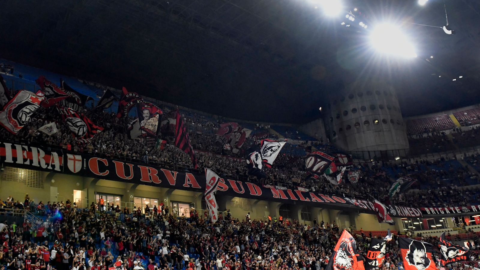 AC Mailand News Verantwortliche passen Ticketpreise nach Fan-Kritik an Fußball News Sky Sport