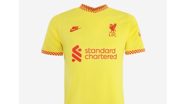 Gelbe Trikots wurden beim FC Liverpool erstmals in den 70er-Jahren eingeführt. (Quelle: https://store.liverpoolfc.com/)