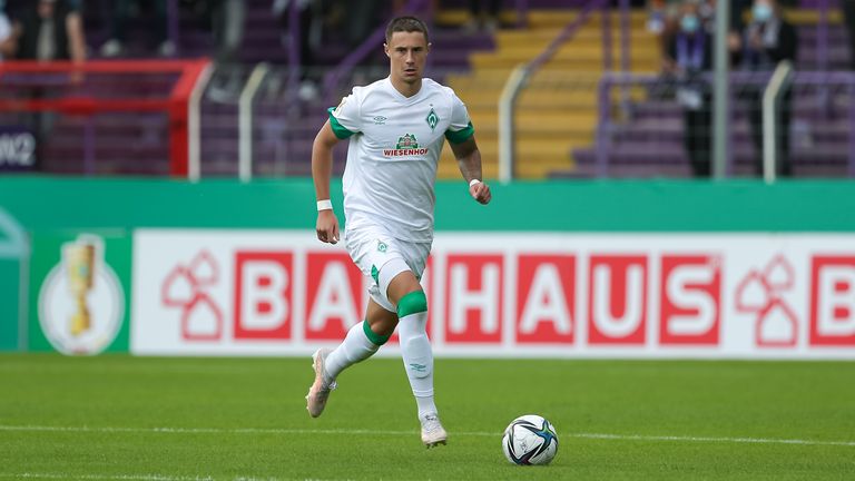 Friedl hat sich mittlerweile zu einem gestandenen Profi entwickelt, bei Werder stehen für ihn bereits 88 Pflichtspiele zu Buche. Im Oktober 2020 feierte er zudem sein Debüt in der österreichischen Nationalmannschaft.
