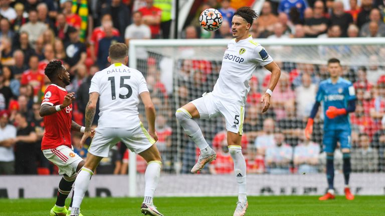 Robin Koch (Leeds United; 1 Niederlage): Der gebürtige Lauterer erlebt einen miserablen Saisonauftakt. Der 25-Jährige fehlt seit Wochen mit einer Knieprellung. Sein einziges Spiel verliert der Defensiv-Allrounder mit 1:5 gegen Manchester.