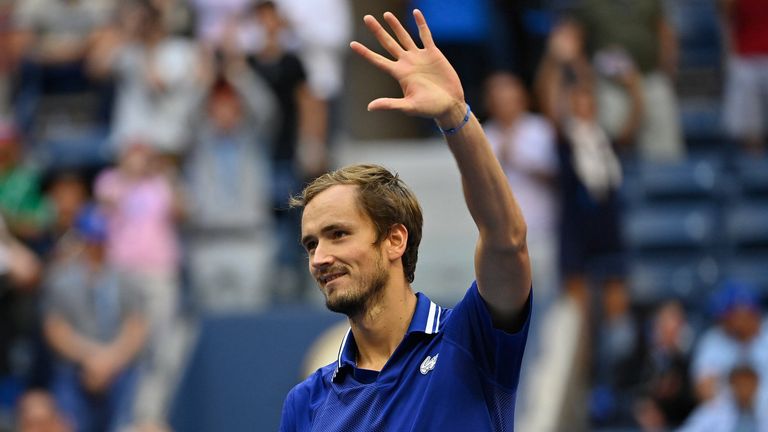 Daniil Medvedev gewinnt seinen ersten Grand-Slam-Titel.