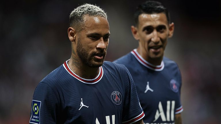 Platz 3: Paris Saint-Germain - Gesamtablöse für den aktuellen Kader: 939 Millionen Euro – Teuerster Transfer: Neymar - kam 2017/18 für 222 Mio. € von Barca