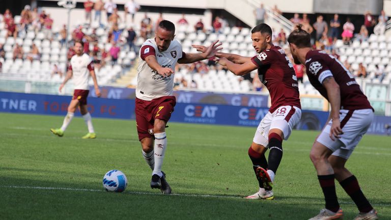 Franck Ribery (l.) kann als Joker die Niederlage gegen Turin nicht verhindern.