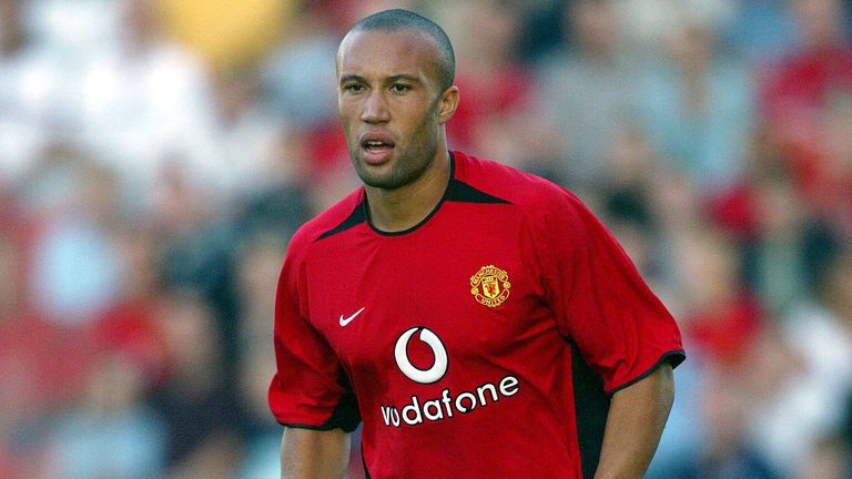 INNENVERTEIDIGER: Mikael Silvestre - Der Franzose stand von 1999 bis 2008 beim englischen Renommierklub unter Vertrag. Beendete 2015 seine Karriere.