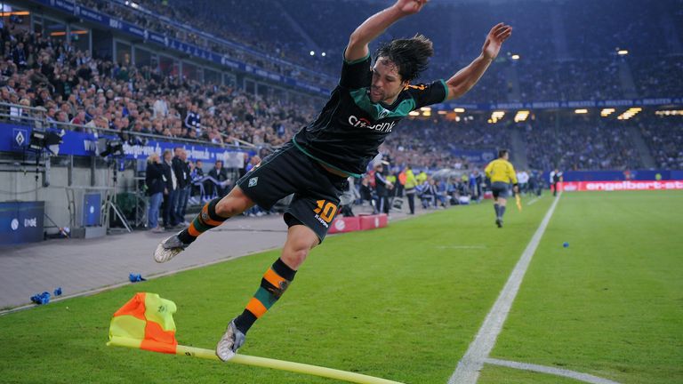 07.05.2009: Das Rückspiel entscheidet allerdings Werder Bremen mit 3:2 für sich und zieht damit ins UEFA-Cup-Finale ein.