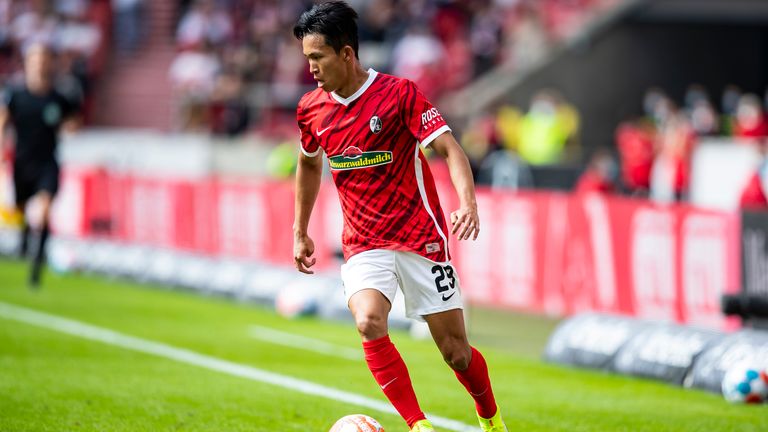 Nach einer einjährigen Leihe an Bayern II sammelt der 22-Jährige regelmäßig Bundesliga-Erfahrung bei den Breisgauern. Seine Bilanz von 35 Spielen und sechs Toren kann sich sehen lassen.