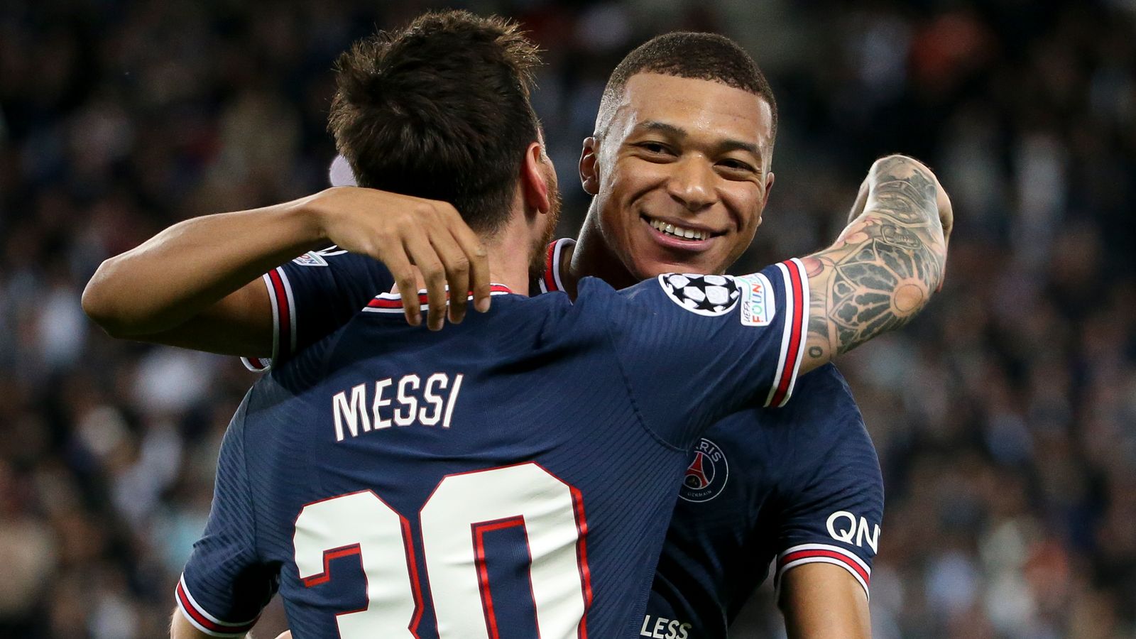 PSG News: Kylian Mbappe ordnet sich Lionel Messi unter | Fußball News | Sky  Sport