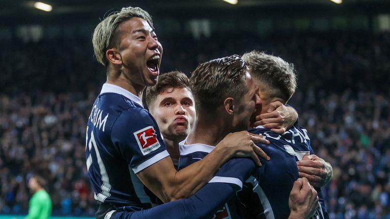 Der VfL Bochum gewinnt mit 1:0 gegen Eintracht Frankfurt.