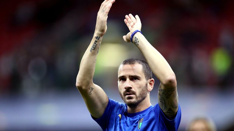 LEONARDO BONUCCI (Italien): Auch der zweite Teil des Innenverteidiger-Duos aus Italien ist bereits 34. Nachdem er 2017 für eine Saison beim AC Mailand war, ist er jetzt wieder bei Juventus aktiv.