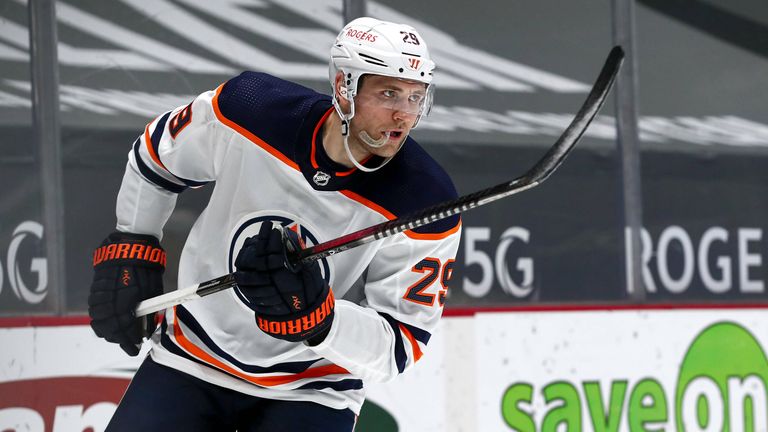 Leon Draisaitl spielt bei den Edmonton Oilers.