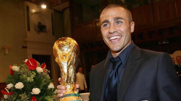 VERTEIDIGUNG: Fabio Cannavaro (ehemals Juventus, Inter Mailand, Real Madrid); 2006 wird er mit Italien Weltmeister in Deutschland