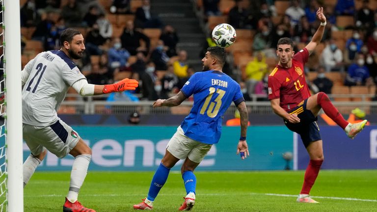 Ferran Torres köpft Spanien ins Finale der Nations League.