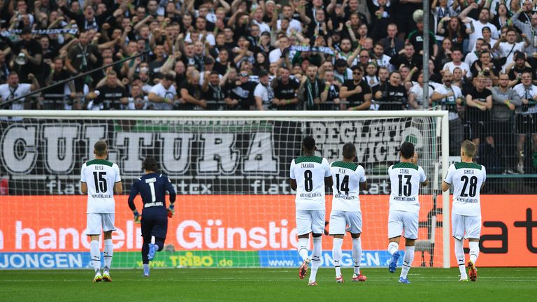 Borussia Mönchengladbach – VfB Stuttgart: 48.500 Zuschauer – Für das tipico Topspiel der Woche sind bisher rund 37.000 Karten verkauft worden. Insgesamt sind sogar bis zu 48.500 Fans zugelassen, knapp 90 Prozent der Maximalauslastung.  