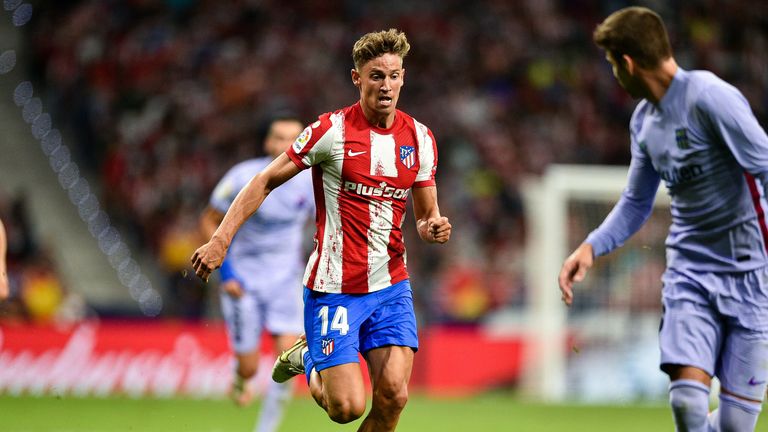 MITTELFELD: Marcos Llorente (Atletico Madrid); Die zweite Position im zentralen Mittelfeld besetzt Griezmann mit seinem Teamkollegen aus Madrid.