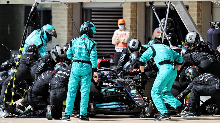 Platz 8: Mercedes (Lewis Hamilton) - 2,44 Sek. - 4 Punkte.