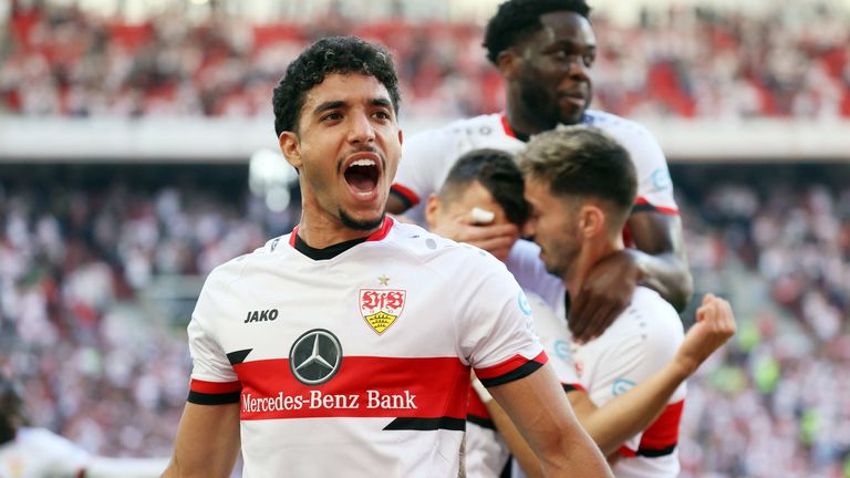 Omar Marmoush feiert den VfB-Sieg über Hoffenheim.