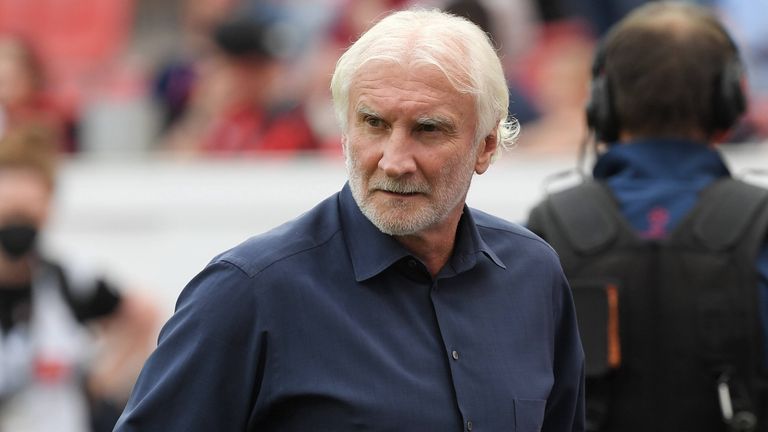 Leverkusens Geschäftsführer Rudi Völler stichelt gegen Köln-Coach Steffen Baumgart zurück. 