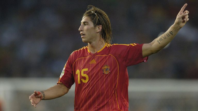 Platz 7: Sergio Ramos war 18 Jahre und 361 Tage alt als er am 26. März 2005 gegen China (3:0) debütierte.
