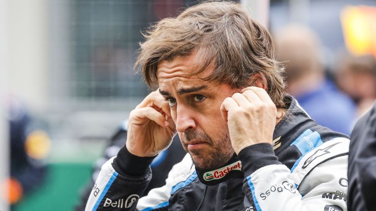 11th ranked: Fernando Alonso, Alpí, current laps leader: 2nd