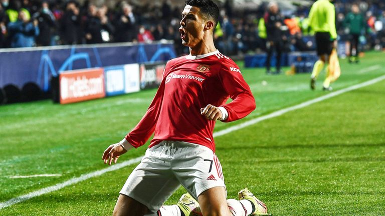 United-Superstar Cristiano Ronaldo bewahrt seine Mannschaft mit zwei Toren bei Atalanta Bergamo wieder einmal im Alleingang vor einer Niederlage.