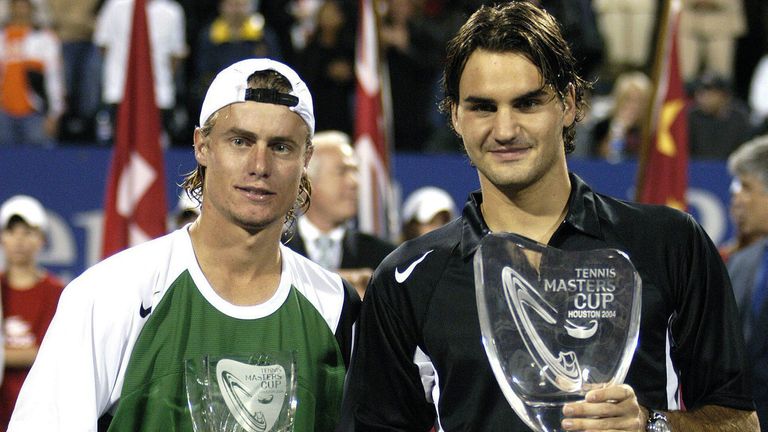 2004: Roger Federer - 	6:3, 6:2-Sieg gegen Lleyton Hewitt