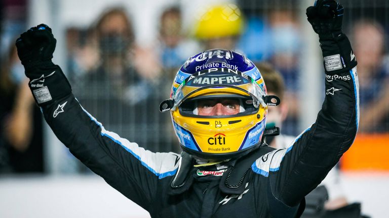 Fernando Alonso beendet beim GP von Katar eine lange Durststrecke ohne Podium.