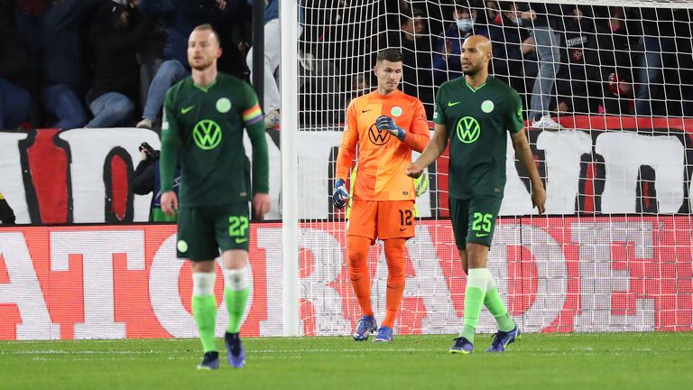 Der VfL Wolfsburg verliert im CL-Gruppenspiel gegen den FC Sevilla. 