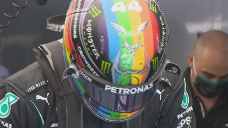 Lewis Hamilton ist in Katar mit einem besonderen Helm unterwegs - um auf die Missstände im Land aufmerksam zu machen. 