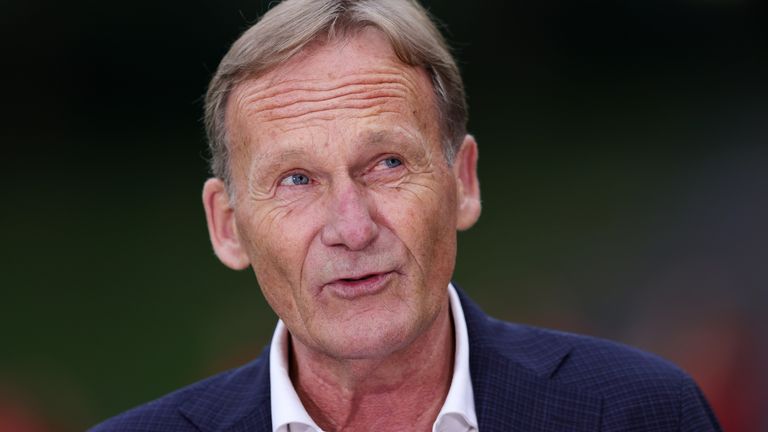 BVB-Geschäftsführer Hans-Joachim Watzke reagiert mit einer Spitze auf die Aussagen von Ex-Bayern-Boss Karl-Heinz Rummenigge.
