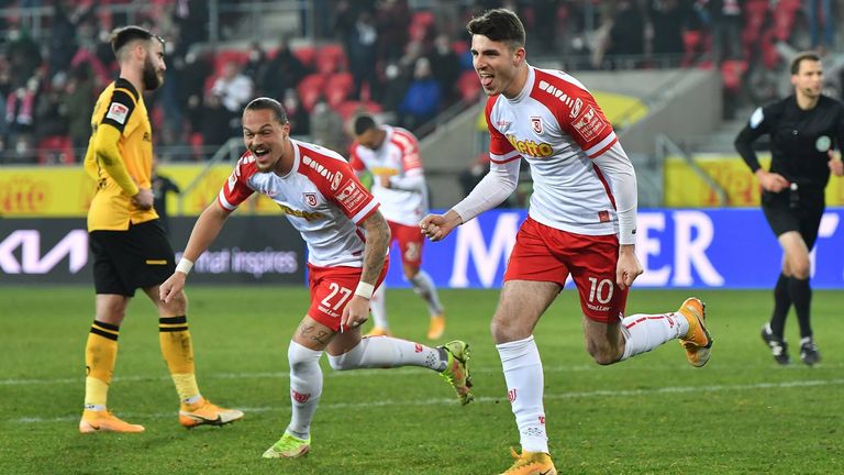 Jahn Regensburg feiert nach zwei Niederlagen zuletzt gegen Dresden wieder einen Sieg.