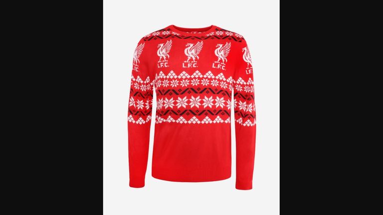 FC Liverpool: Bei den Reds kann man unter anderem dieses Prachtstück erstehen. Das LFC-Logo prangt mehrfach auf Brusthöhe und darunter gibt´s viele  Muster. Danch wird´s nur noch rot. Da sind die Muster wohl ausgegangen (Quelle: Liverpool Fanshop)