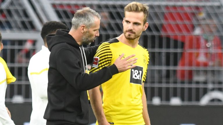 Auch BVB-Trainer Marco Rose (l.) gefallen die Aussagen von Marin Pongracic (r.) überhaupt nicht.