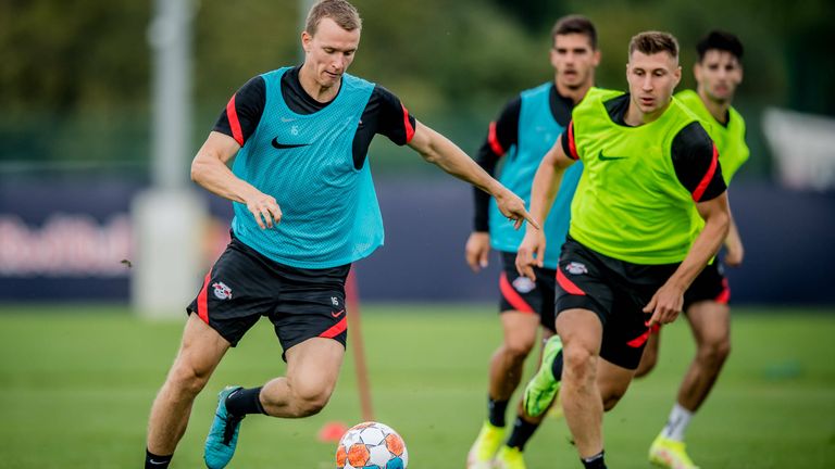 Willi Orban (r.) und Lukas Klostermann sind zurück im Training bei RB Leipzig.