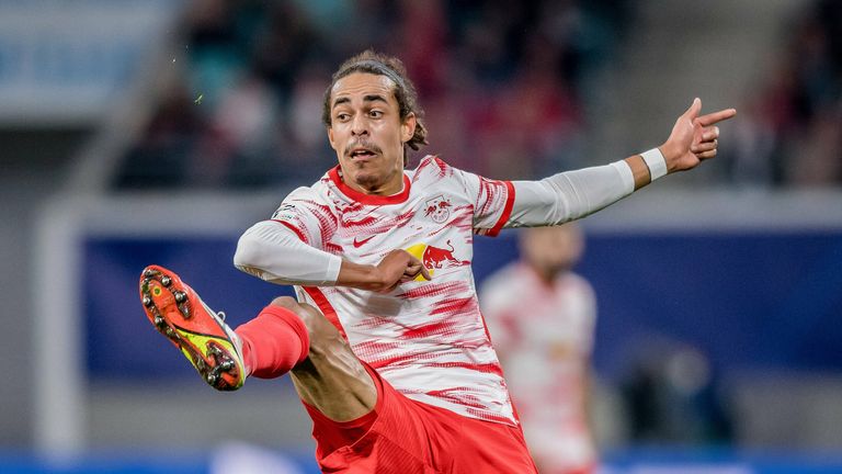 Leipzig-Angreifer Yussuf Poulsen fällt mehrere Wochen aus.