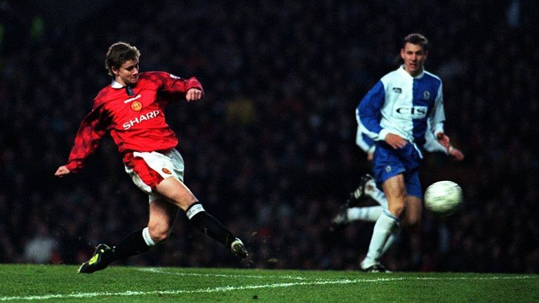 Als Spieler: Ole Gunnar Solskjaer, Manchester United, 1996-2007, 235 Spiele, 92 Tore, Erfolge: englischer Meister (1997, 1999-2001, 2003, 2007), englischer Pokalsieger (1999, 2004), Champions-League-Sieger (1999)