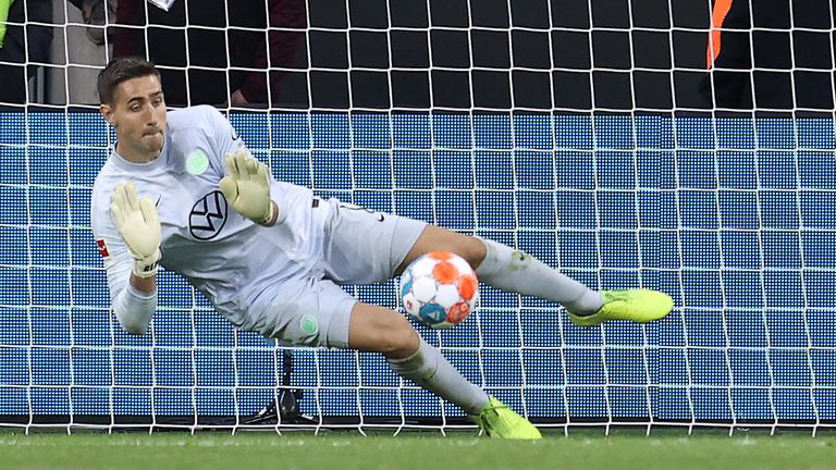 Vfl Wolfsburg News Koen Casteels Positiv Auf Corona Getestet Fussball News Sky Sport