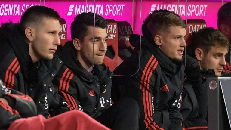 Michael Cuisance (2.v.r.) kommt beim FC Bayern nicht zum Zug.