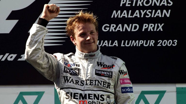 2003 - Erster Sieg in der F1: In seiner dritten Saison steht Räikkönen das erste Mal ganz oben auf dem Podest. In Malaysien bleibt der "Iceman" ganz cool und siegt vor Rubens Barrichello und Fernando Alonso. In der WM-Wertung landet er nur zwei Punkte hinter Weltmeister Michael Schumacher.