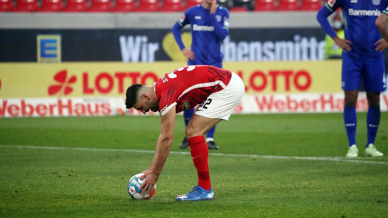 ELFMETER: 1. Vincenzo Grifo, vier Elfmeter (Freiburg), 2. Emil Forsberg (Leipzig), Robert Lewandowski (Bayern), Erling Haaland (Dortmund), Branimir Hrgota (Fürth), jeweils drei Elfmeter