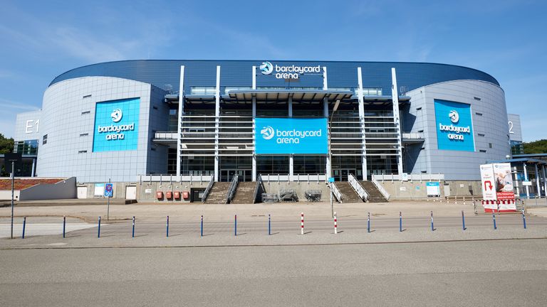 DHB-POKAL: Die Entscheidung um den DHB-Pokal fällt am Finalwochenende vom 23. - 24. April 2022 in der Barclaycard Arena in Hamburg. 13.000 Menschen können sich den Saisonhöhepunkt dort anschauen und ihren Teams zujubeln.