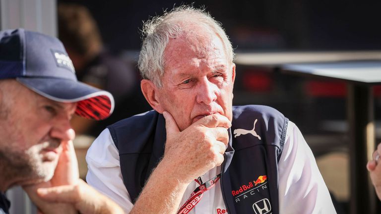 Red-Bull-Motorsportkonsulent Dr. Helmut Marko ist mit dem Verhalten von WM-Konkurrent Mercedes nicht einverstanden. 