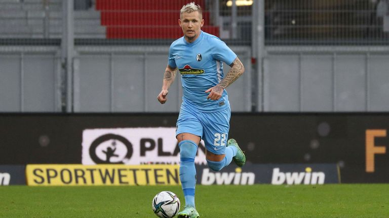 Abwehr: JONATHAN SCHMID. Entwickelt sich als Rechtsverteidiger und Rechtsaußen zum Stammspieler unter Streich beim SC. Seit 2011 202 Spiele für Freiburg, mit zwischenzeitlichen Abstechern nach Hoffenheim und Augsburg.