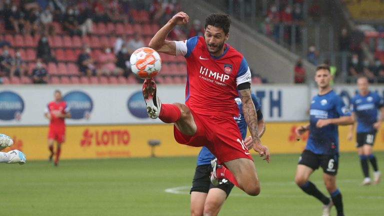 FOULS AM GEGNER: 1. Tim Kleindienst, 49 Fouls (Heidenheim), 2. Rouwen Hennings (Düsseldorf) und Benedikt Gimber (Regensburg), jeweils 30 Fouls, 4. Marcel Ritzmaier, 29 Fouls (Sandhausen)