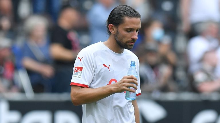 … Julian Korb (Kiel), Aleksandr Zhirov (Sandhausen), Nico Antonitsch (Ingolstadt), Adam Dzwigala (St. Pauli), Christoph Kobald, Marius Gersbeck, Philip Heise (alle Karlsruhe), alle ein Eigentor