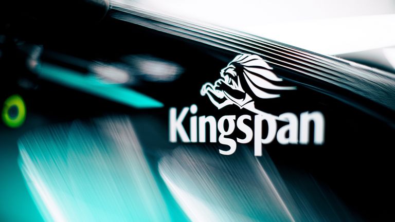 So sieht das Logo von Kingspan auf dem Formel-1-Boliden von Mercedes aus (Bildquelle: Mercedes-AMG Petronas F1 Team)