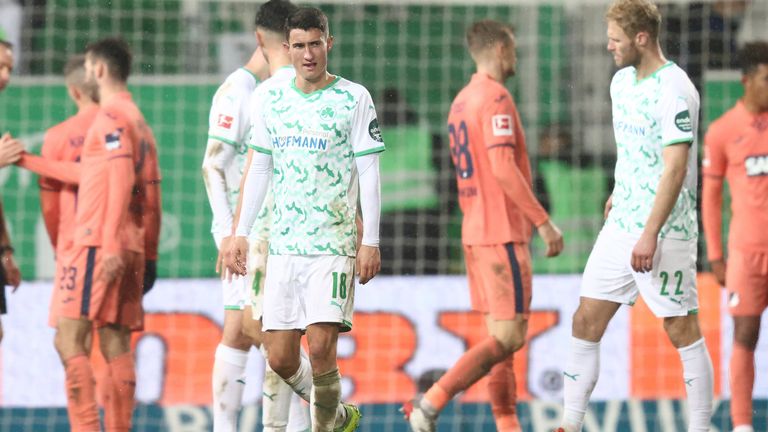 ...Marco Meyerhöfer, Maximilian Bauer, Sebastian Griesbeck, Simon Asta (alle Fürth), Vasileios Lampropoulos (Bochum), alle ein Eigentor