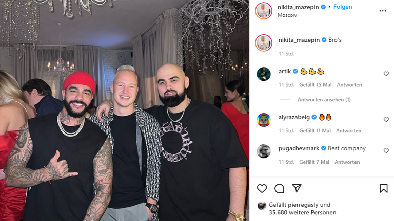 Bei F1-Pilot Nikita Mazepin (m.) wird dagegen eher weniger auf weihnachtliche Outfits gelegt (Quelle: Instagram/nikita_mazepin).