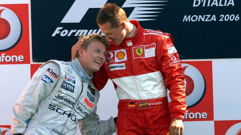 2006 läuft es für Räikkönen nicht. Keine einzigen Sieg gibt es zu bejubeln. In Monza wird bekannt, dass er ab 2007 für Ferrari fahren und die Nachfolge von Rekordchampion Michael Schumacher antreten wird.
