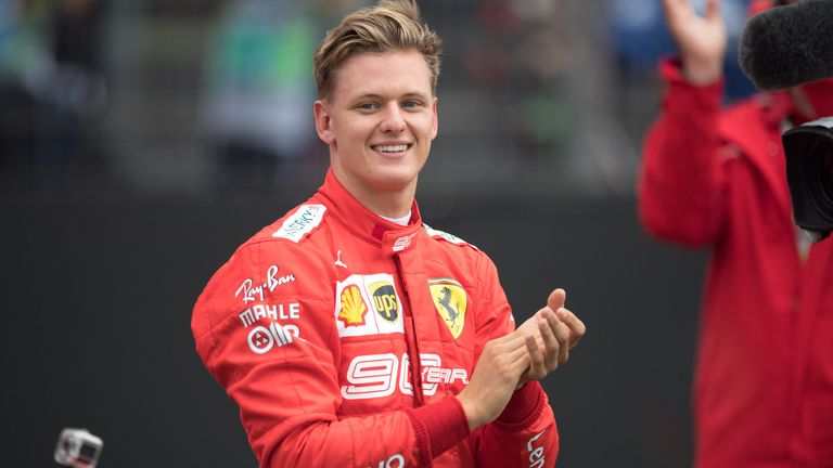 Mick Schumacher wird 2022 als Ferrari-Ersatzfahrer tätig sein.