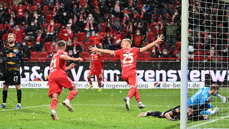 Union gewinnt im Schneetreiben von Berlin gegen RB Leipzig. 
